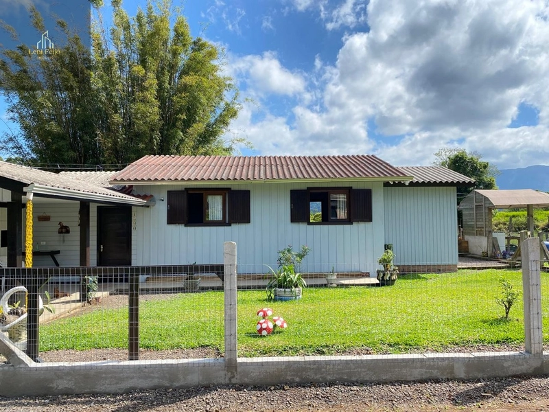 Linda casa com açude nos fundos!: 5ª foto da galeria de imagens do imóvel