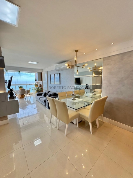 Que tal viver com uma vista espetacular para o mar e todo o conforto q: 4ª foto da galeria de imagens do imóvel