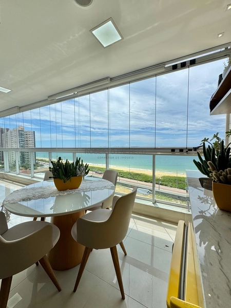 Que tal viver com uma vista espetacular para o mar e todo o conforto q