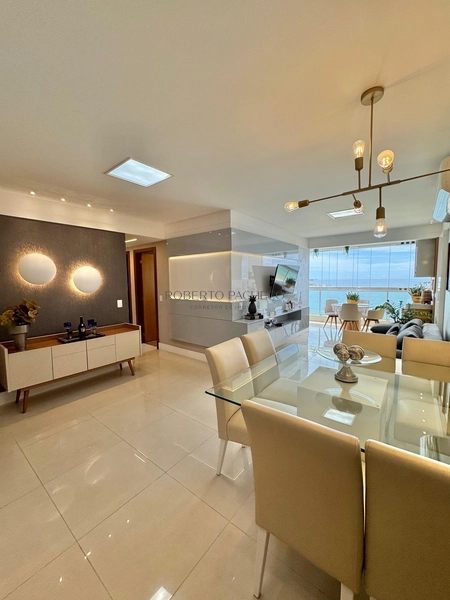 Que tal viver com uma vista espetacular para o mar e todo o conforto q: 3ª foto da galeria de imagens do imóvel