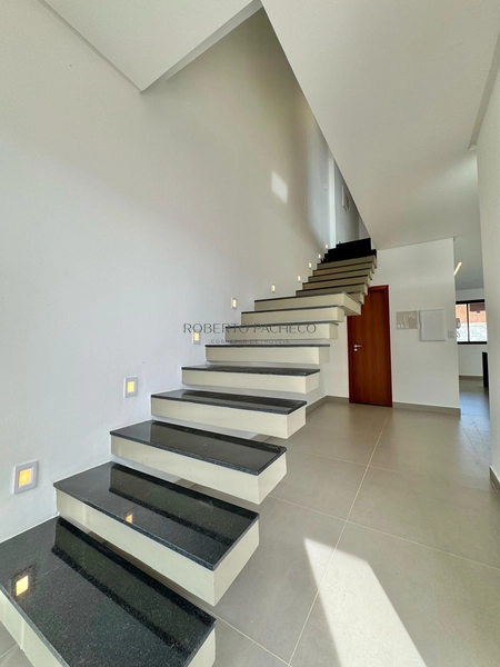 Casa duplex à venda: 11ª foto da galeria de imagens do imóvel